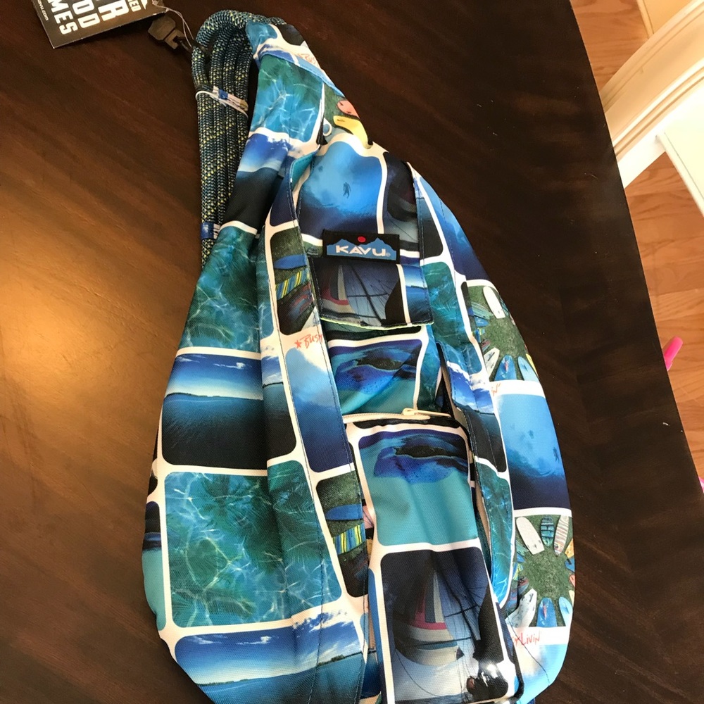 Kavu rope sling bag new with tags!